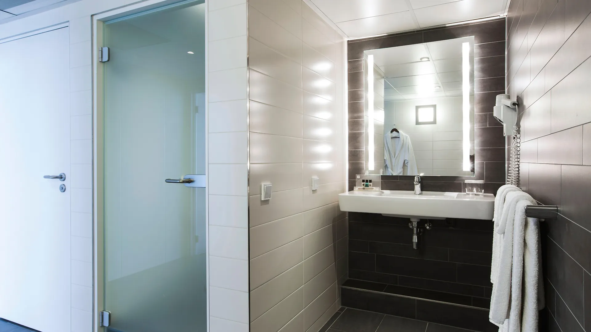 Holiday Inn Eindhoven Centre By Ihg